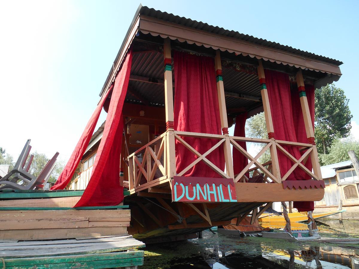 Houseboat Dunhill Bed & Breakfast Srinagar  Bagian luar foto