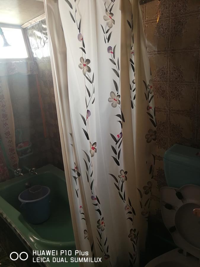 Houseboat Dunhill Bed & Breakfast Srinagar  Bagian luar foto
